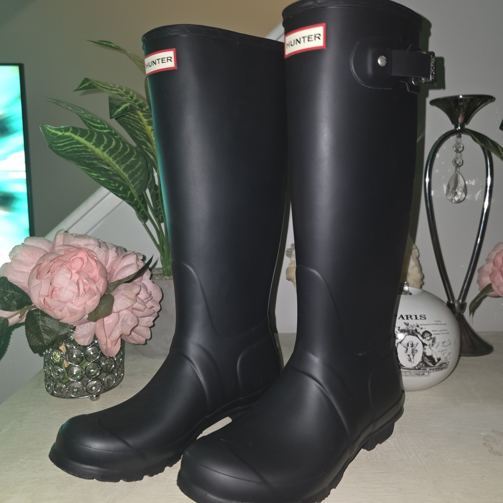 Hunter Women's Black Tall Rain Boots
